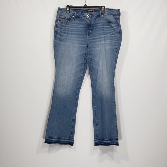 Torrid Mid-Rise Slim Boot Bootcut Jeans with stretch Plus Size 20 - Picture 1 of 3